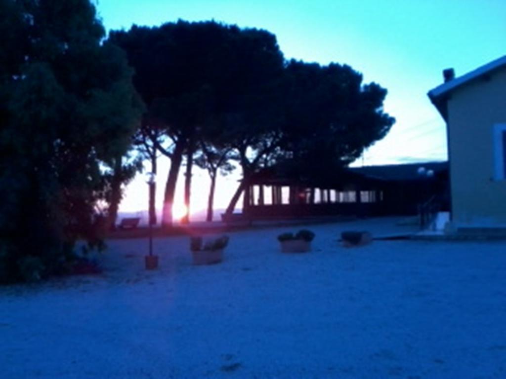 Agriturismo Toscanella Montebello ภายนอก รูปภาพ