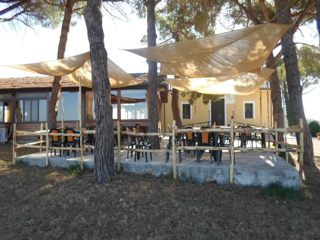 Agriturismo Toscanella Montebello ภายนอก รูปภาพ